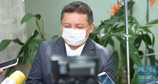 Gilberto contrariado: fontes apontam que presidente da FMS manda menos que primeira-dama na Saúde de Teresina (foto: Jailson Soares | PoliticaDInamica.com)