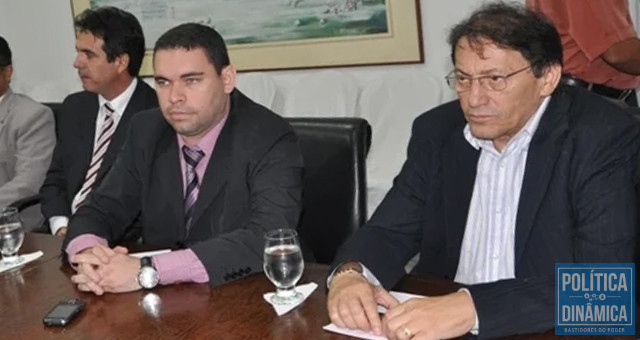 Da esquerda para a direita: delegado Paulo Nogueira, delegado-geral James Guerra e secretário de Segurança Raimundo Leite; essa era a cúpula da Polícia Civil em 2011 (foto: Efrem Ribeiro)