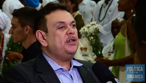 Deputado federal Silas Freire é o quarto preferido, segundo pesquisa. 