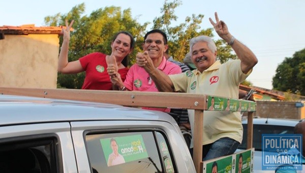 Elmano Ferrer participa de carreata ao lado do candidato a prefeito, jornalista Amadeu Campos (Foto:Ascom)