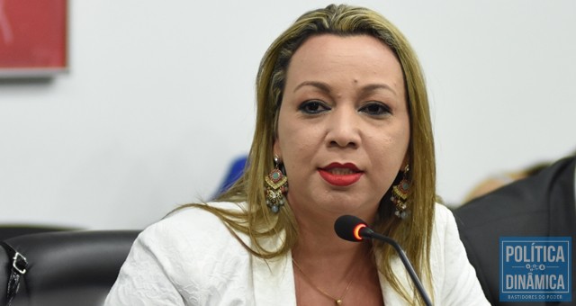 A delegada Andreia Magalhães diz que a estrutura ainda precisa melhorar (Foto: Jailson Soares | PoliticaDinamica.com)