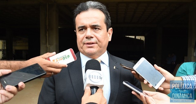 Secretário trata obra como "prioridade" (Foto: Jailson Soares/PoliticaDinamica.com)