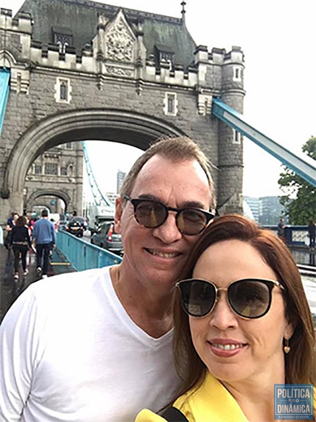 Viviane e Olavo em Londres durante o curso da LSE (foto: reprodução)