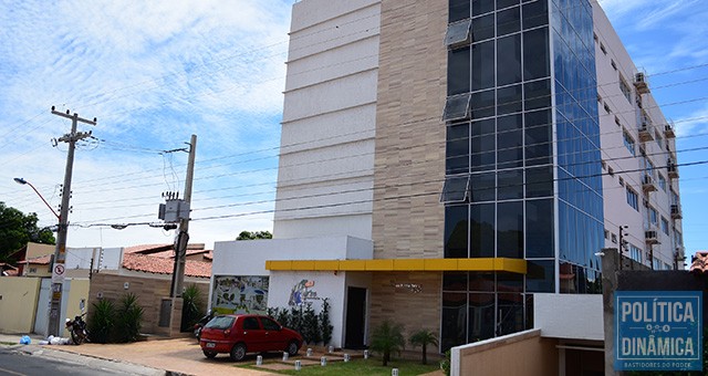 A maior coincidência: FGV funciona no mesmo andar da empresa de Olavo Bezerra, esposo de Viviane Moura (foto: Jailson Soares | PoliticaDinamica.com)