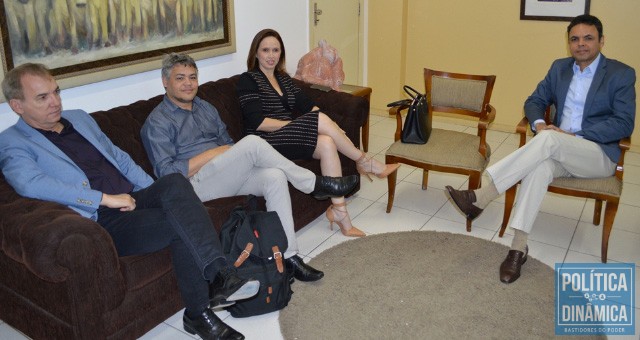 Viviane Moura aparece ao lado do marido em visita comercial que ele fez em nome do IBD à APPM; o assunto era PPP