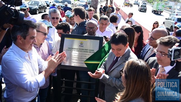 Inauguração da obra reuniu um grande número de políticos (Foto:JailsonSoares/PoliticaDinamica.com)