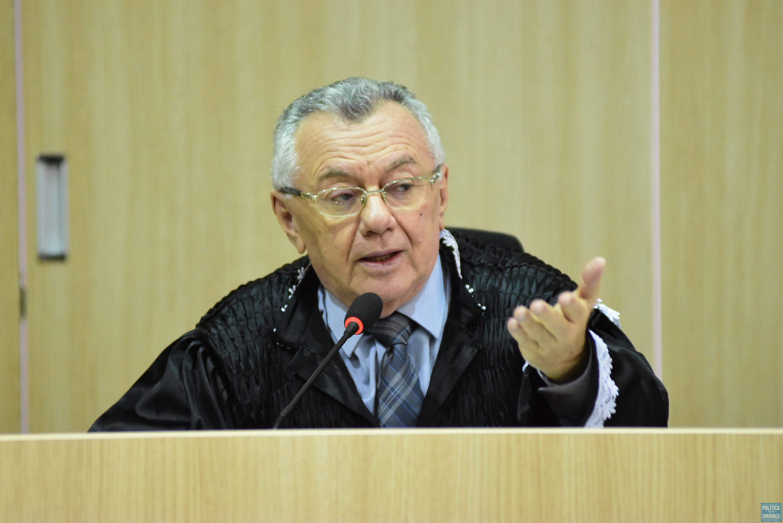 Kleber Eulálio durante sessão do Tribunal de Contas do Piauí (foto: Jailson Soares | PD)