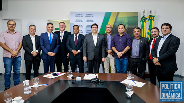 Após reuniões com deputados e vereadores da capital, Rafael Fonteles anunciou uma serie de incentivos para o transporte público de Teresina (foto: ascom)