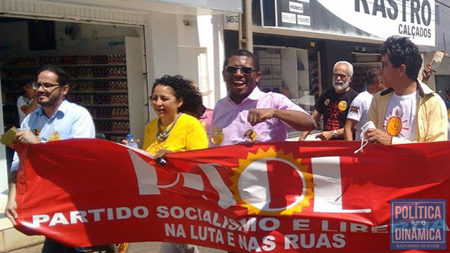 Professora militou por vários anos no PSOL Piauí (foto: redes sociais)