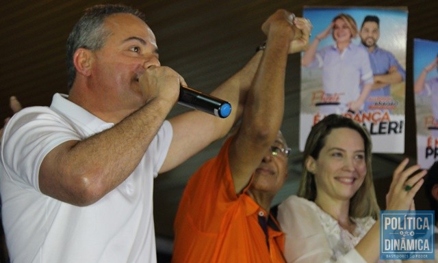 Valter causou surpresa ao chegar na convenção (Foto: Gustavo Almeida/PoliticaDinamica)