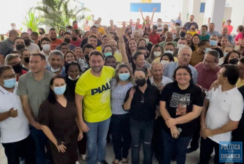 Festa pro "inimigo": PT de Piripiri está na campanha de deputado que trabalha pela eleição de Sílvio Mendes ao governo do Estado (foto: Instagram)