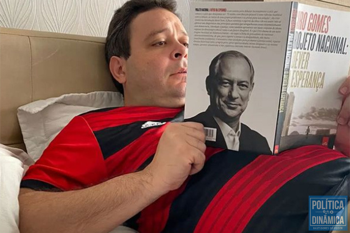 Deitado eternamente em berço esplêndido: Projeto Nacional de Desenvolvimento defendido por Ciro, pelo menos por aqui, é livro que não deve ser foleado durante a campanha (foto: Instagram)