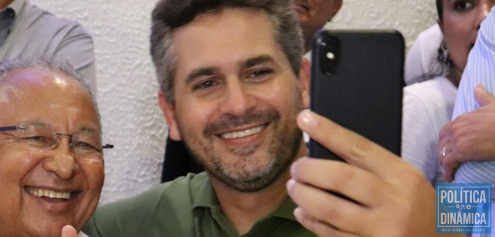 Pablo Santos preside a FEPISERH no Estado e indicou a presidência da Fundação Municipal de Saúde de Teresina; investigação contra ele abriu margem para polêmica (foto: Facebook)