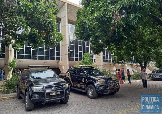 A PF estacionou foi cedo na SESAPI, investigada em contratos suspeitos de fraude (foto: Jailson Soares | PoliticaDinamica.com)