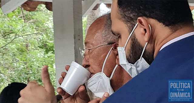 Entre um café e outro, Pessoa permitiu que o transporte público em Teresina entrasse em colapso (foto: Marco Melo | PD)