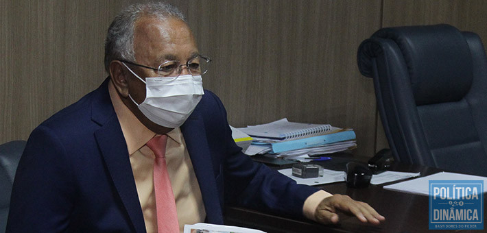 Não se planejou: ja flando em ser candidato ao Governo do Estado, Pessoa deixou que fossem cortados os salários de enfermeiros que estão no combate à pandemia (foto: Jailson Soares | PoliticaDInamica.com)