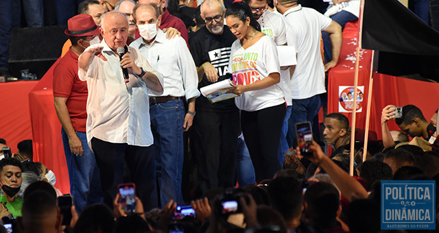 Júlio vota em Lula, Wellington e Rafael Fonteles e alega qe no seu partido, ninguém está liberado para votar em Bolsonaro, Joel Rodrigues ou Sílvio Mendes (foto: Jailson Soares | PD)