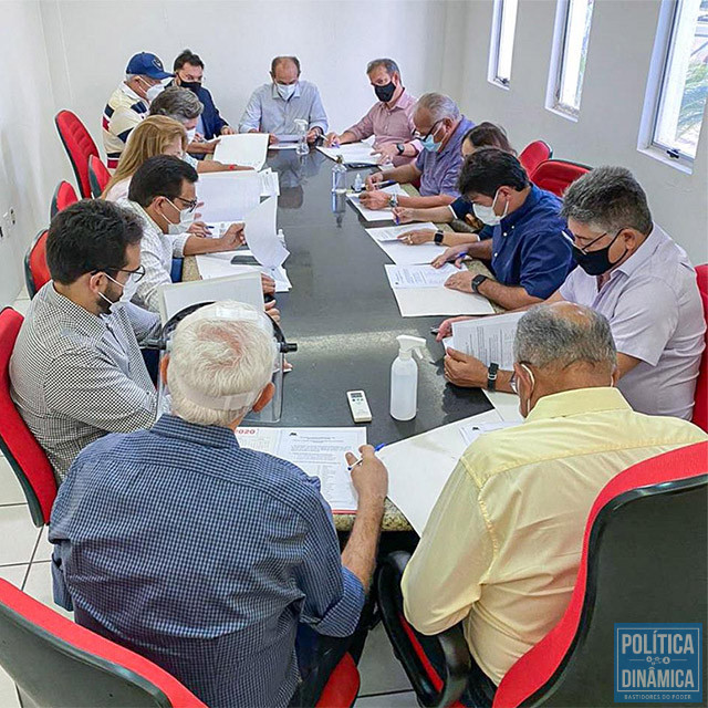 MDB em reunião para ver como tirar vantagem de outros partidos da base governista nas eleições de 2022 (foto: Ascom Marcelo Castro)