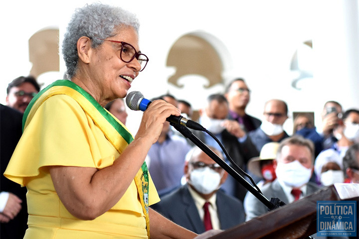 A primeira a história do Piauí: petista Regina Sousa assume Governo do Estado após renúncia de Wellington Dias (foto: Jailson Soares | PD)