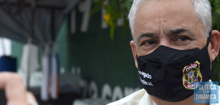 Robert Rios e sua máscara da Polícia Federal não foram vistos no velório nem enterro de Firmino Filho (foto: Jailson Soares | politicaDinamica.com)
