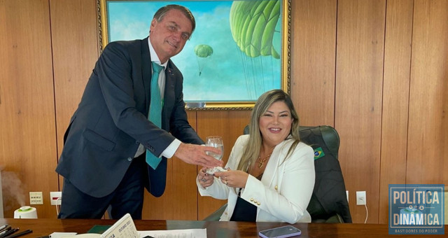 Bem servida de cabo eleitoral: se dizendo candidata de Bolsonaro no Piauí, Samantha aparece na frente de pelo menos 26 deputados que já possuem mandatos (foto: Ascom)