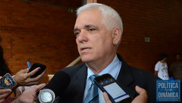 Deputado reafirma desejo de ter Elamano em base do PMDB. (Foto: Jailson Soares / Política Dinâmica).