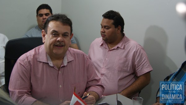 Deputado Silas se reúne com lideranças para incentivar filiações no PR. (Fotos: Francicleiton Cardoso / Política Dinâmica)