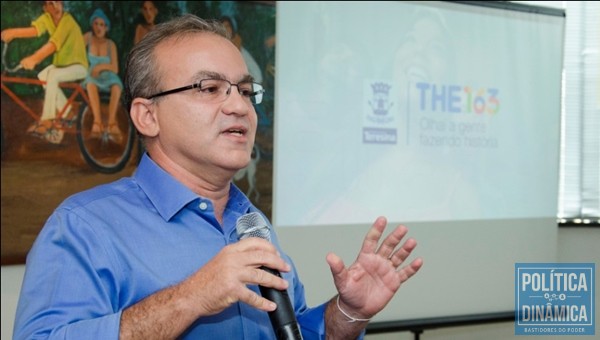 Firmino lançou hoje (29) o cronograma de inauguração de obras. (Foto: Divulgação / Prefeitura de Teresina)