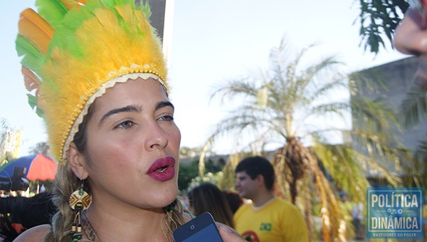 Adriana reforçou que a manifestação foi um ato contra o governo do PT no Brasil. 