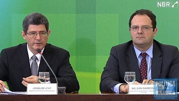 Os ministros Joaquim levy (esq.) e Nelson Barbosa (dir.) afirmaram que os cortes anunciados podem fazer o país retomar a estabilidade econômica (foto: reprodução)