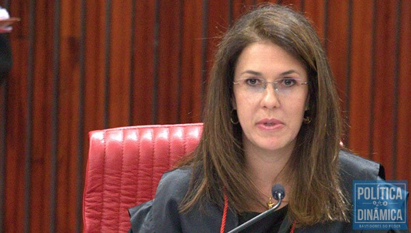 A ministra Luciana Lóssio quis arquivar o caso, mas foi voto vencido na corte eleitoral (foto: fotospúblicas.com)