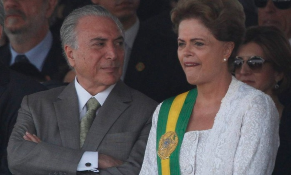 Michel Temer e Dilma Rousseff, no desfile de 7 de Setembro de 2015 (André Coelho/Agência O Globo)