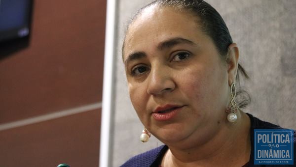 Cida Santiago tem pressa para aprovação do projeto que proíbe discussão de gênero nas escolas (Foto: Jailson Soares/ PoliticaDinamica.com)