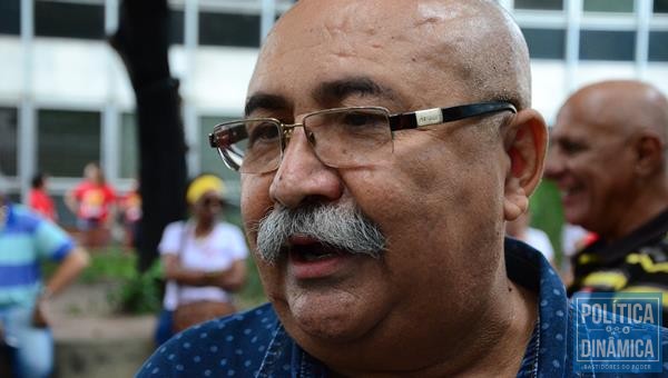 Presidente do PT, José Esmerindo, denuncia golpe e pede mobilização do trabalhador (Foto: Francicleiton Cardoso/PoliticaDinamica.com)