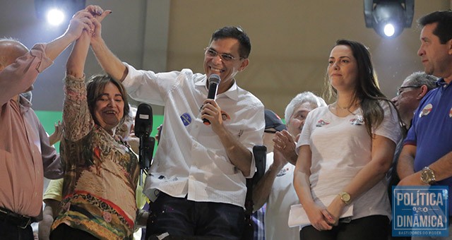 Ao lado da família, Amadeu se disse fortalecido para a campanha e futura gestão da Prefeitura de Teresina (foto: Marcos Melo | PoliticaDinamica.com)