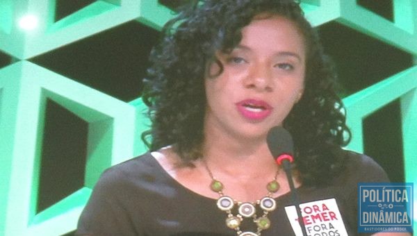 Candidata do PSTU defende eleições gerais (Foto: Reprodução TV Cidade Verde)