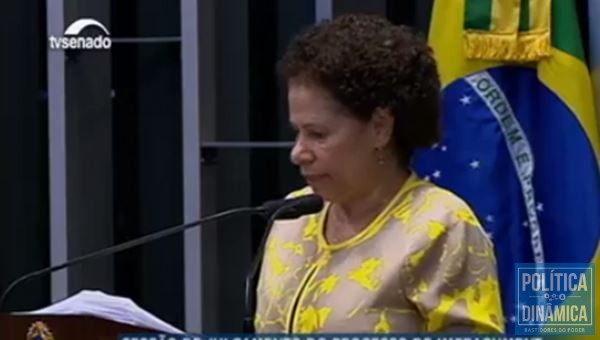 Regina Sousa lamentou o impeachment (Foto: TV Senado)