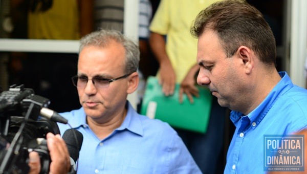 Prefeito Firmino Filho elogia a atuação do vereador Jeová Alencar na Câmara de Vereadores (Foto: Jailson Soares/PoliticaDinamica.com)