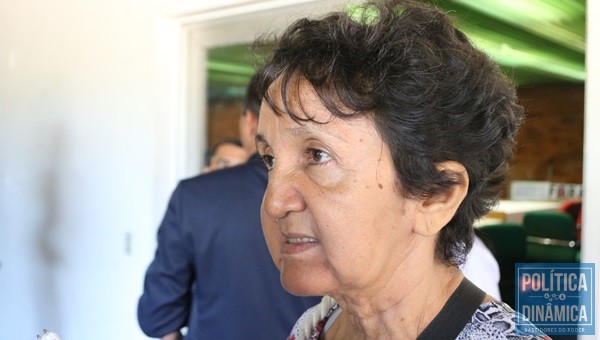 Lourdes Melo (PCO) quer formar um sistema único estatal de ensino de primeiro e segundo grau (Foto:Jailson Soares/PoliticaDinamica.com)