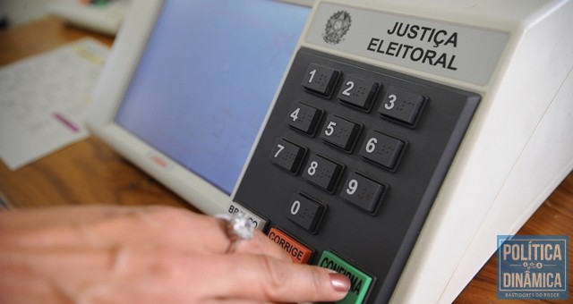 Aplicativos facilitam o acompanhamento e disseminação da informação para o eleitor nessas eleições. (Foto: Fábio Rodrigues Pozzebom/Agência Brasil)