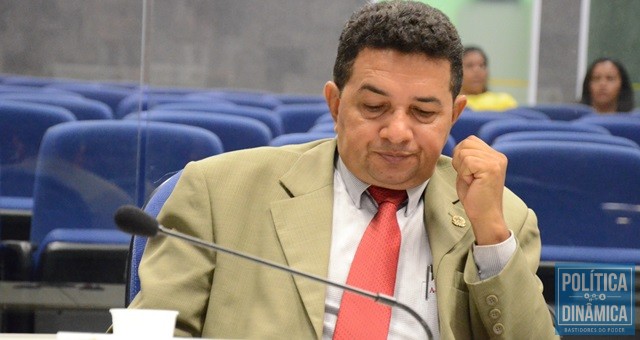 Com nova legislatura garantida, Valdemir votou contra a climatização dos ônibus, mas sem dar muitas opiniões sobre o caso. (Foto: Jailson Soares | PolíticaDinâmica.com) 