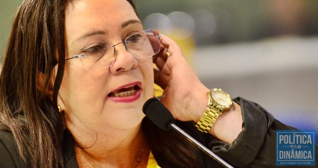 Vereadora comentou durante a sessão que parlamentar reeleito não estava sendo honesto com ela. (Foto: Jailson Soares | PolíticaDinâmica.com)