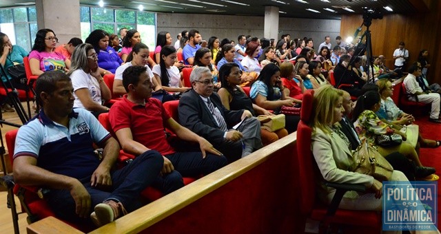 Conselheiros reivindicaram melhores condições de trabalho (Foto: Jailson Soares/PoliticaDinamica.com)