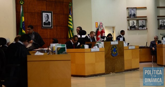 TRE-PI validou os votos do prefeito (Foto: Jailson Soares/PoliticaDinamica.com)
