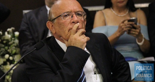 Vereador assumiu, no último domingo, 7º mandato na CMT (Foto: Jailson Soares | PoliticaDinamica.com)