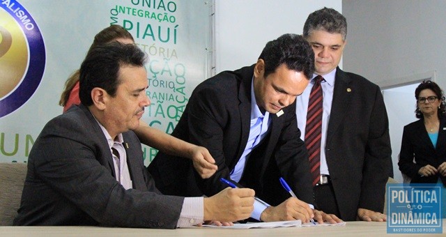 Adesão ao plano foi assinado por gestores (Foto: Jailson Soares/PoliticaDinamica.com)