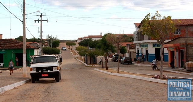 Adutora abastecerá a cidade de Dom Inocêncio (Foto: Gustavo Almeida/PoliticaDinamica)