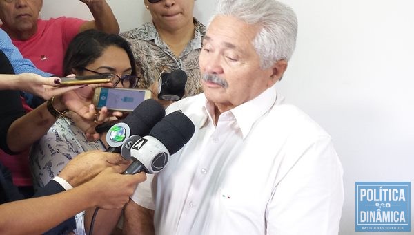Elmano não esclareceu os motivos da demora para se filiar ao PMDB (Foto:Marcos Melo/PoliticaDinamica.com) 