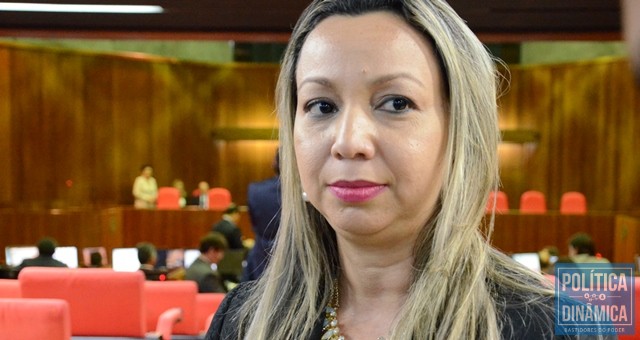 Delegada Andrea Magalhães considera positiva a autonomia da Polícia Civil e cobra o provimento de recursos necessários para o setor (Foto: Jailson Soares | PoliticaDinamica.com)