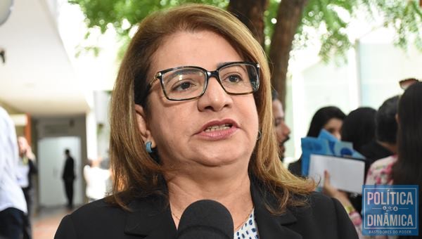 Graça Amorim reconheceu o erro da prefeitura, mas informou que o documento já havia sido encaminhado (Foto:Jailson Soares/PoliticaDinamica.com)